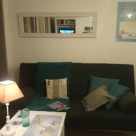 Apartment 2 Pieces Avec Balcon Et Parking Prive - Fr-1-224b-71
